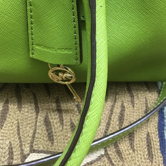 Authentic Michael Kors Hamilton Bag - Picture 3 of 9